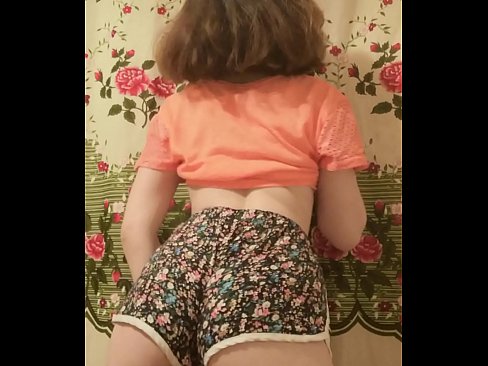 ❤️ دختر جوان سکسی که شورتش را جلوی دوربین در می آورد پورنو در ما fa.pornado-co.ru